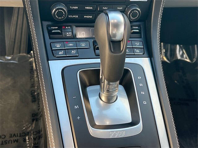 2025 Porsche 718 Cayman Style Edition