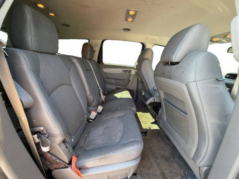 2017 Chevrolet Traverse LS