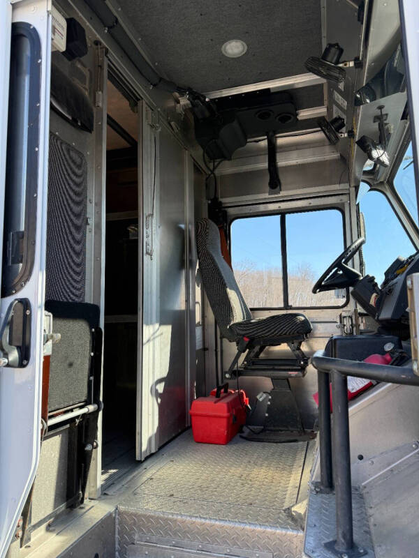 2020 Freightliner MT45 Chassis