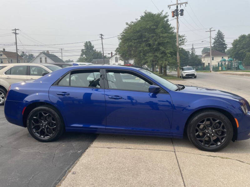 2019 Chrysler 300 S