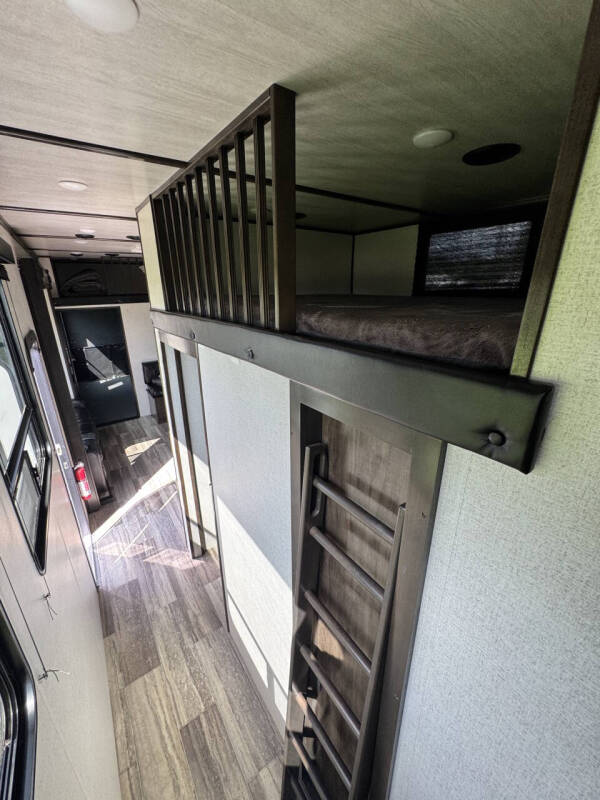 2021 Dutchmen Voltage