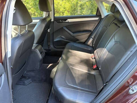 2012 Volkswagen Passat SE