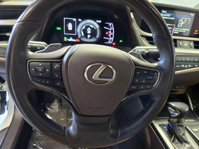 2021 Lexus ES 300h