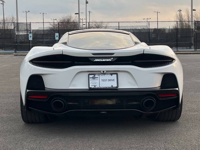 2022 McLaren GT