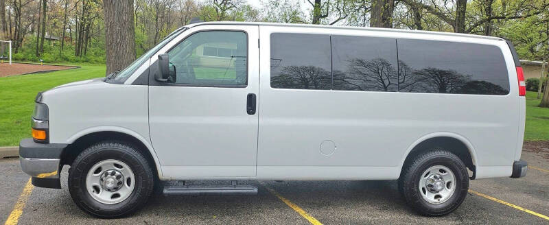2017 Chevrolet Express LT 2500