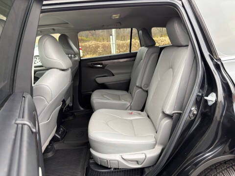 2022 Toyota Highlander Hybrid Limited