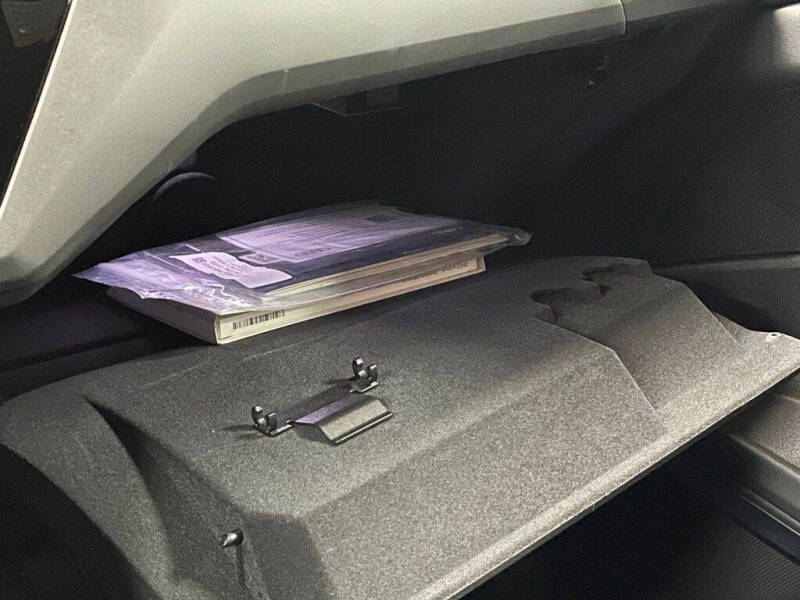 2022 Audi e-tron quattro Premium Plus