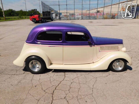 1935 Ford Tudor