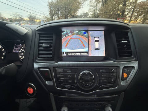 2020 Nissan Pathfinder SL