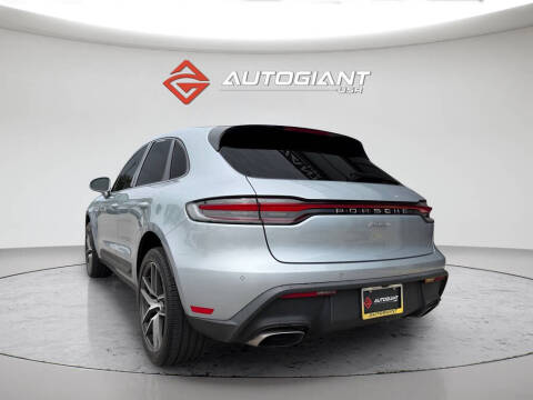 2022 Porsche Macan