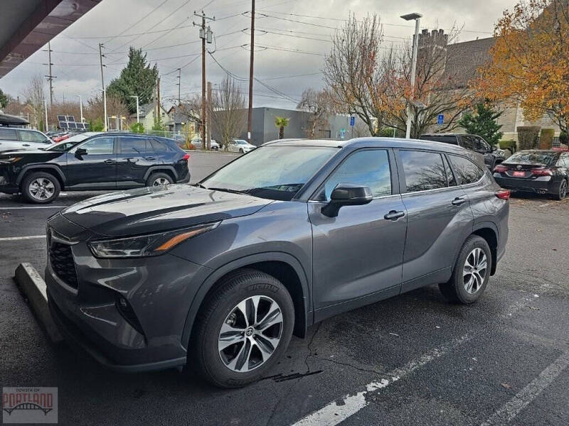 2023 Toyota Highlander XLE