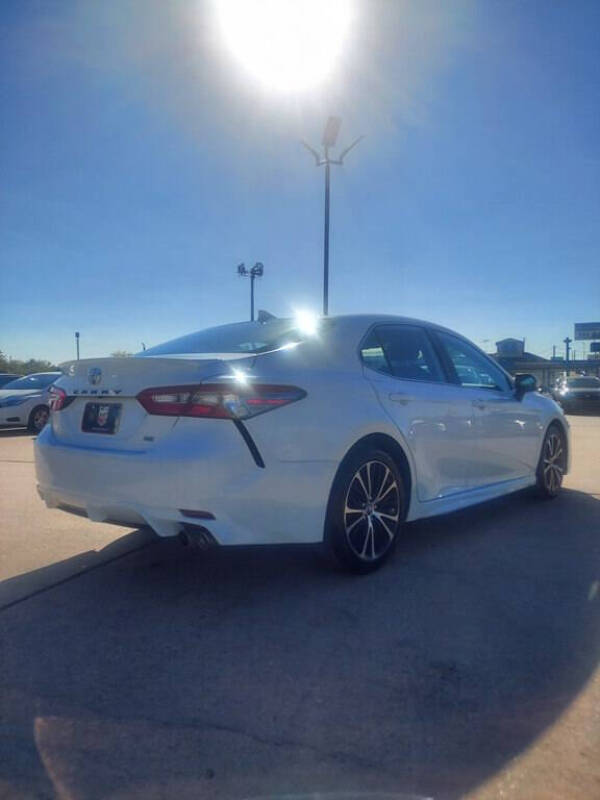 2019 Toyota Camry SE