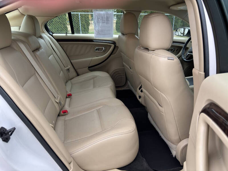 2015 Ford Taurus Limited