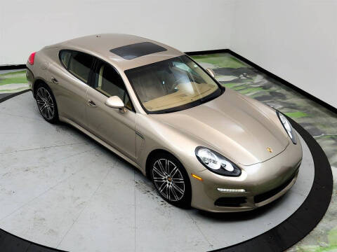 2016 Porsche Panamera