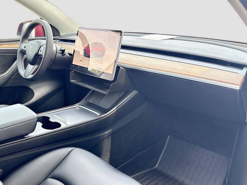 2024 Tesla Model Y Performance