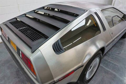 1982 DeLorean DMC-12