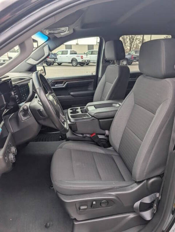 2025 Chevrolet Silverado 1500