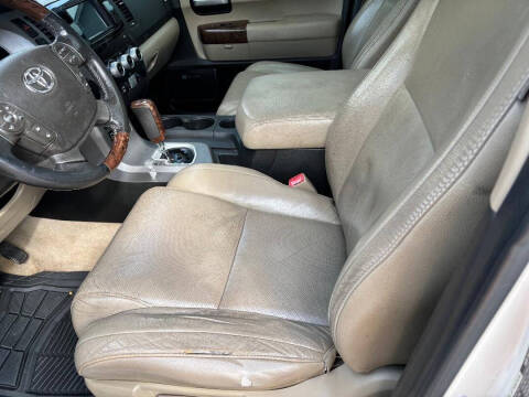 2010 Toyota Sequoia Platinum
