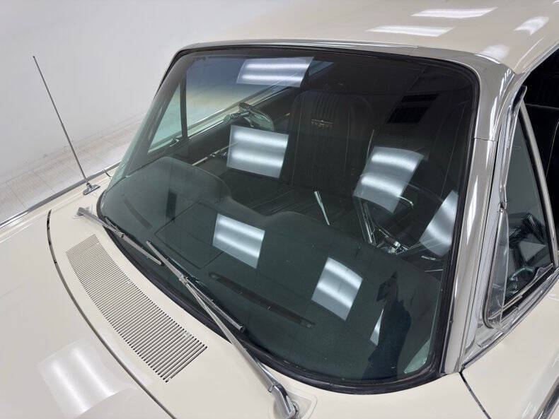 1963 Ford Thunderbird