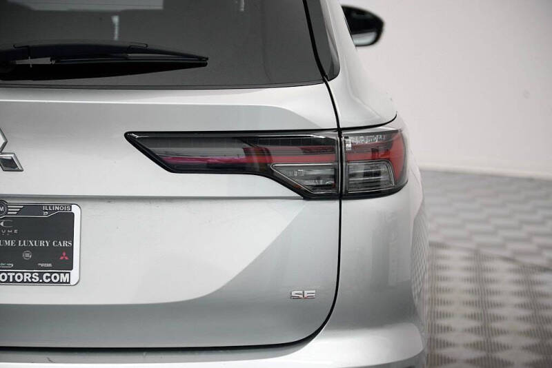 2025 Mitsubishi Outlander SE