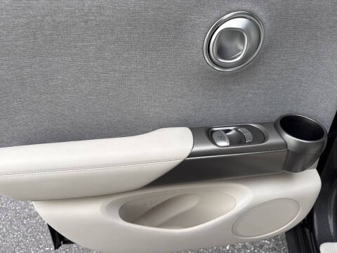 2024 Genesis GV60 Standard