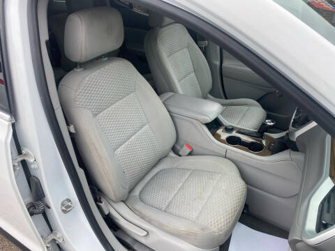 2017 GMC Acadia SLE-2