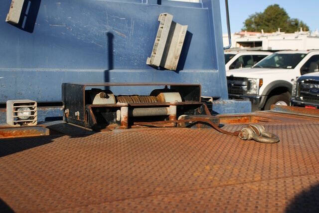 2015 Freightliner M2 106