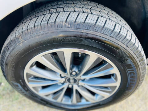 2016 Lincoln Navigator Select