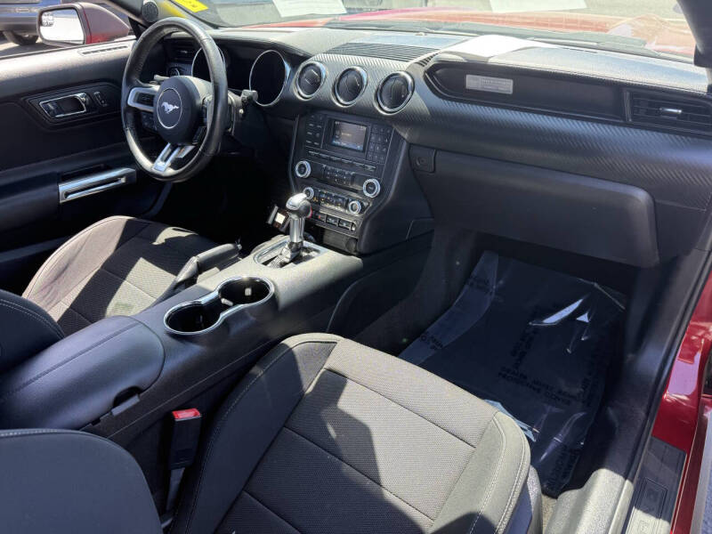 2017 Ford Mustang V6