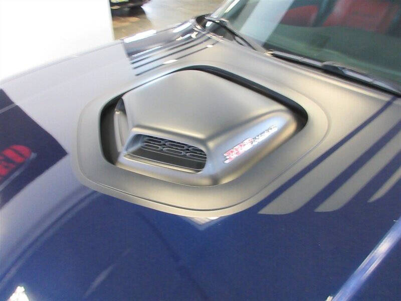 2016 Dodge Challenger 392 HEMI Scat Pack Shaker