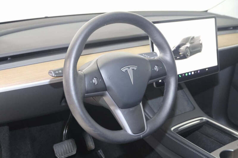 2025 Tesla Model Y Long Range