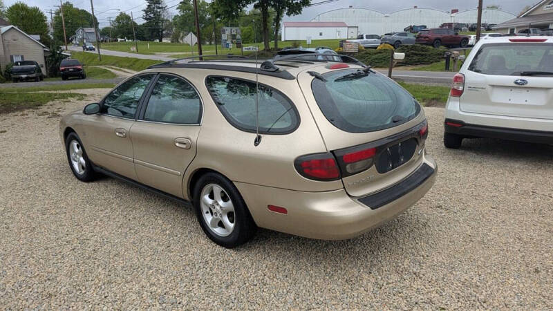 2001 Ford Taurus SE