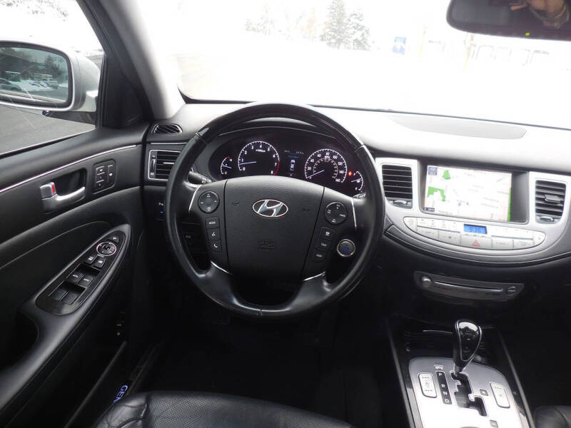 2012 Hyundai Genesis 4.6L V8