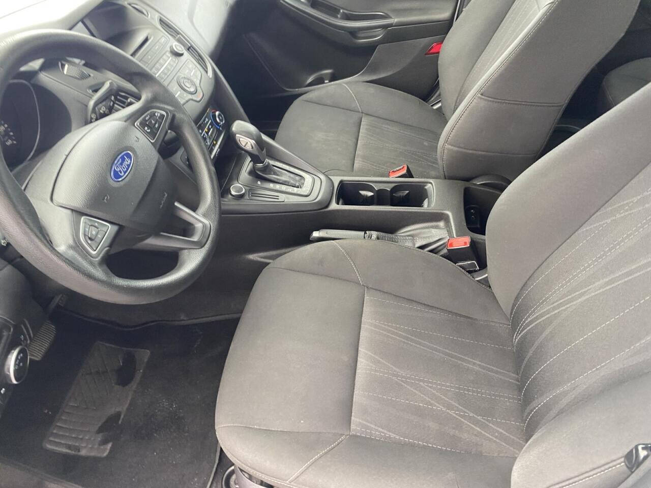 2016 Ford Focus  - $9,985