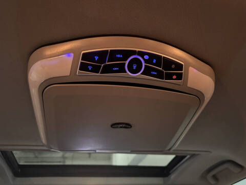 2016 Toyota Sienna XLE Premium 8-Passenger