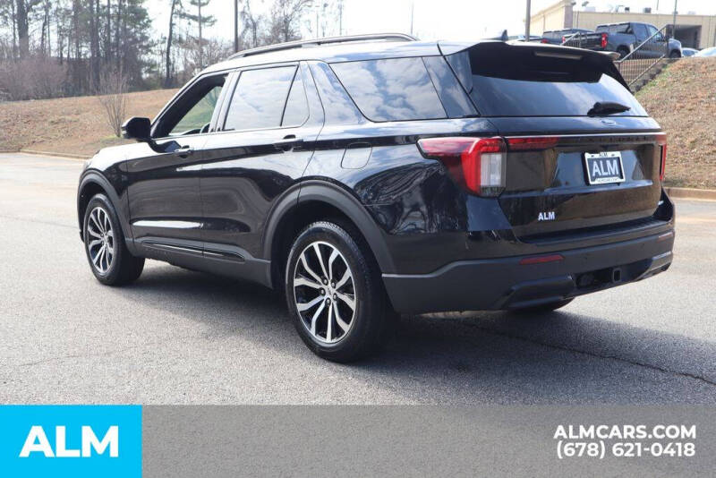 2025 Ford Explorer ST-Line