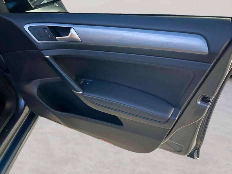 2015 Volkswagen Golf TSI S