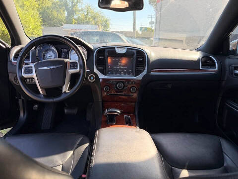 2012 Chrysler 300 Limited