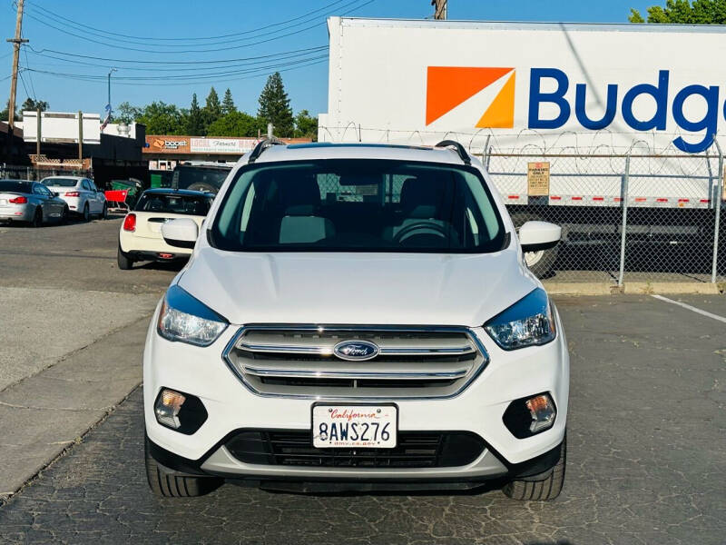 2018 Ford Escape SE photo 3