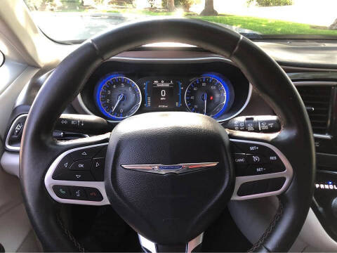 2017 Chrysler Pacifica Touring-L