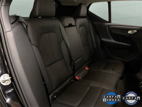 2025 Volvo XC40 B5 Plus Bright Theme