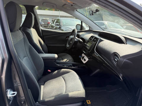 2016 Toyota Prius Two