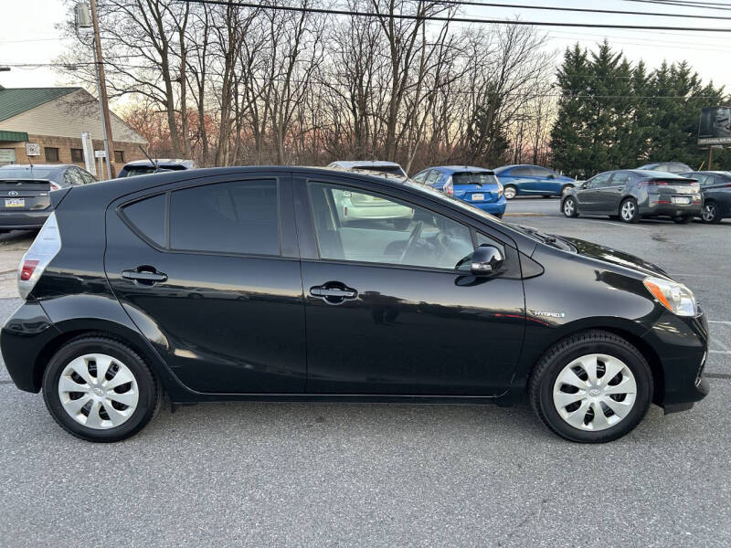 2013 Toyota Prius c Two