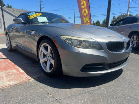 2009 BMW Z4 for sale at Tristar Motors in Bell CA