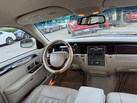 2007 Lincoln Town Car Signature