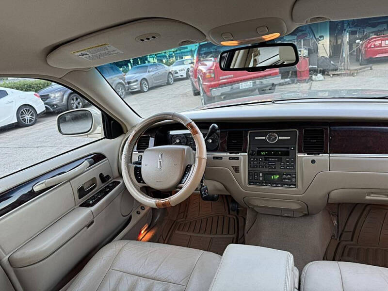 2007 Lincoln Town Car Signature