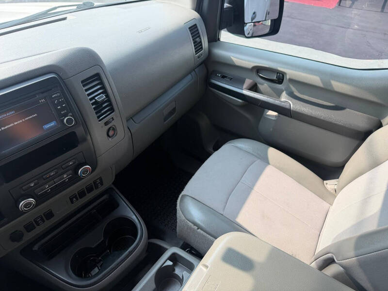 2020 Nissan NV 2500 HD SV