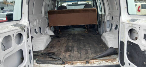 2005 Ford E-Series E-150