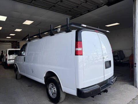 2018 Chevrolet Express 2500