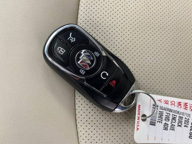 2024 Buick Enclave Essence